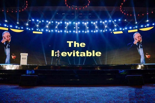 凱文·凱利最新演講:未來人類如何擊敗機器人?